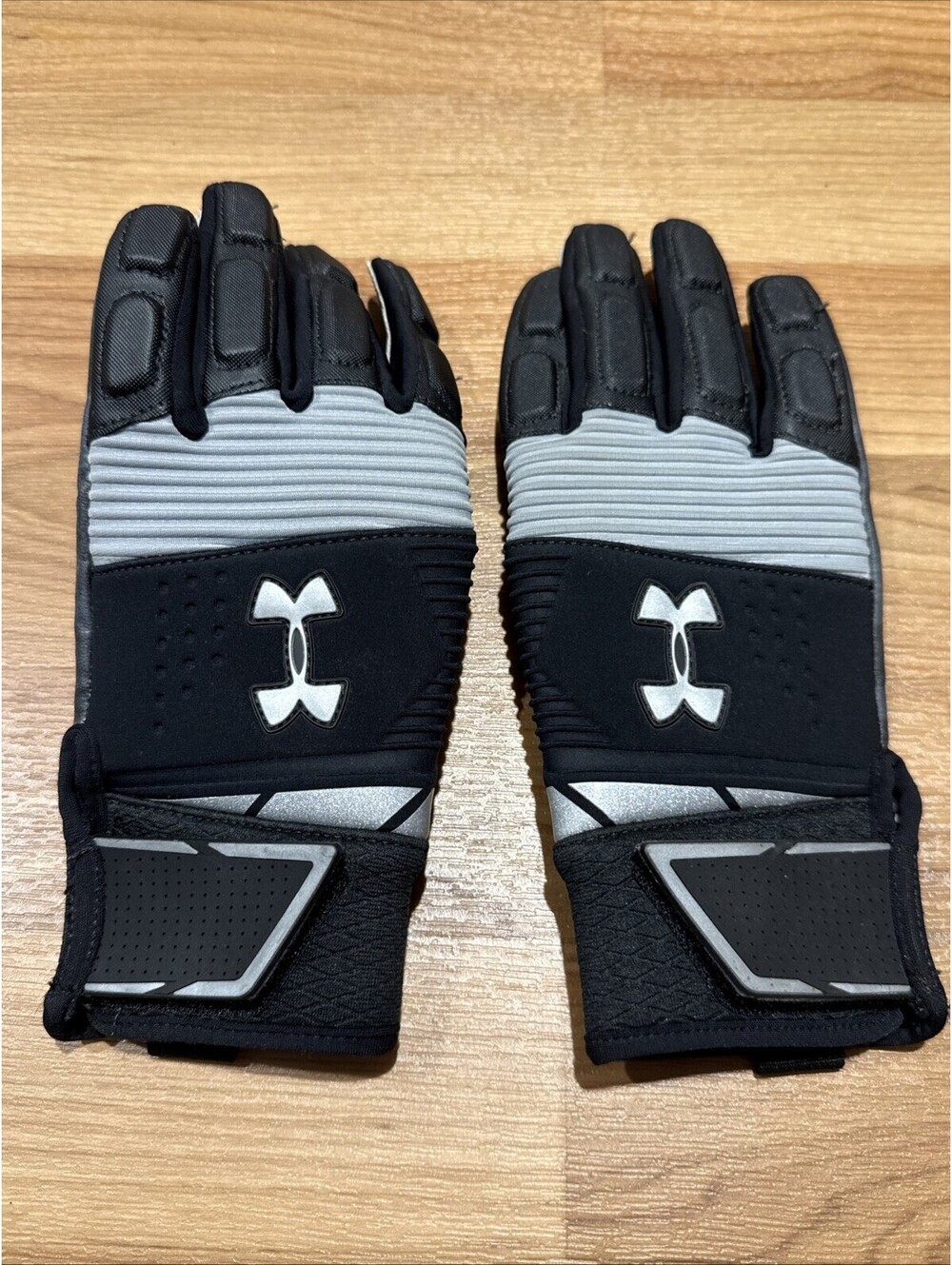 Under Armour Combat Padded Lineman Gloves Boys Youth Large Glue Grip